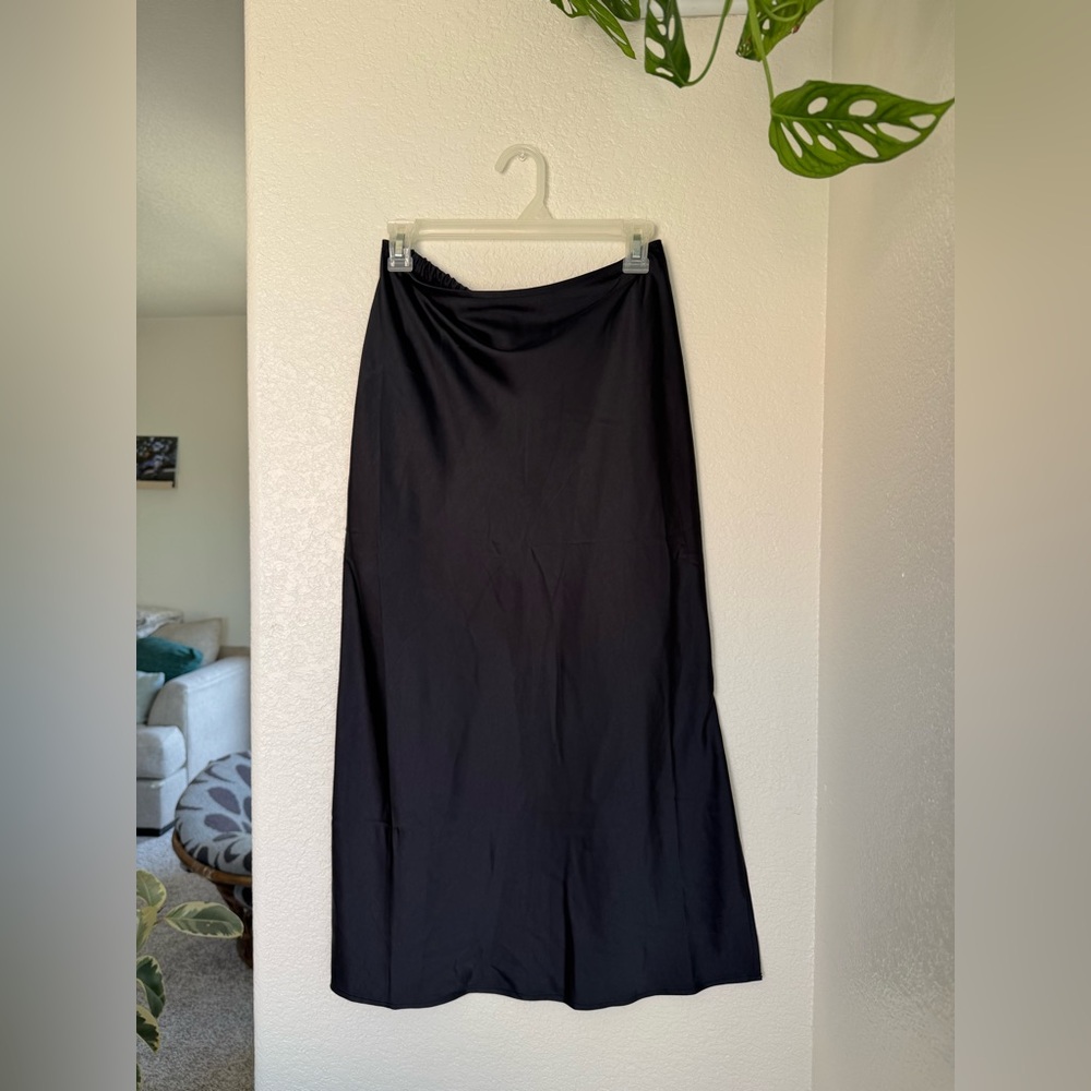 Elegant Black Women's Skirt